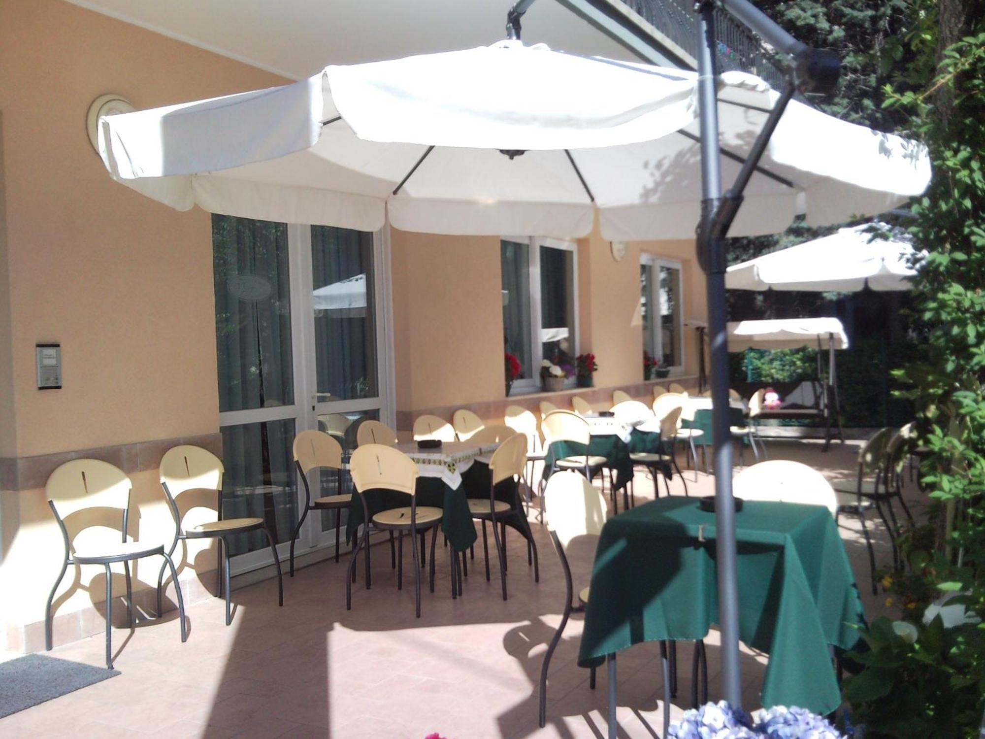 Hotel Trinidad Rimini Kültér fotó