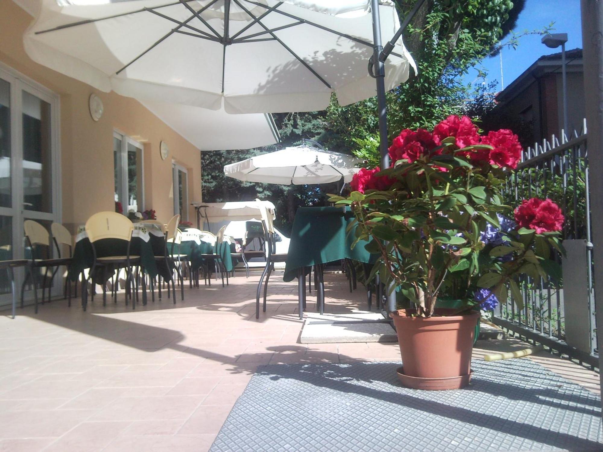 Hotel Trinidad Rimini Kültér fotó