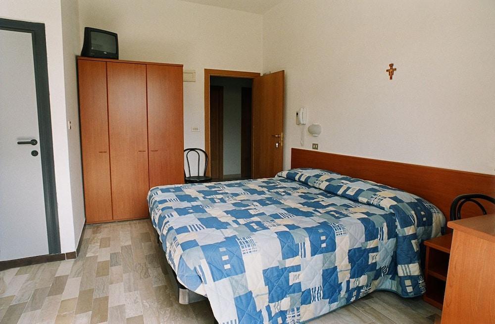 Hotel Trinidad Rimini Kültér fotó