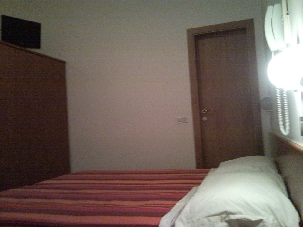 Hotel Trinidad Rimini Kültér fotó
